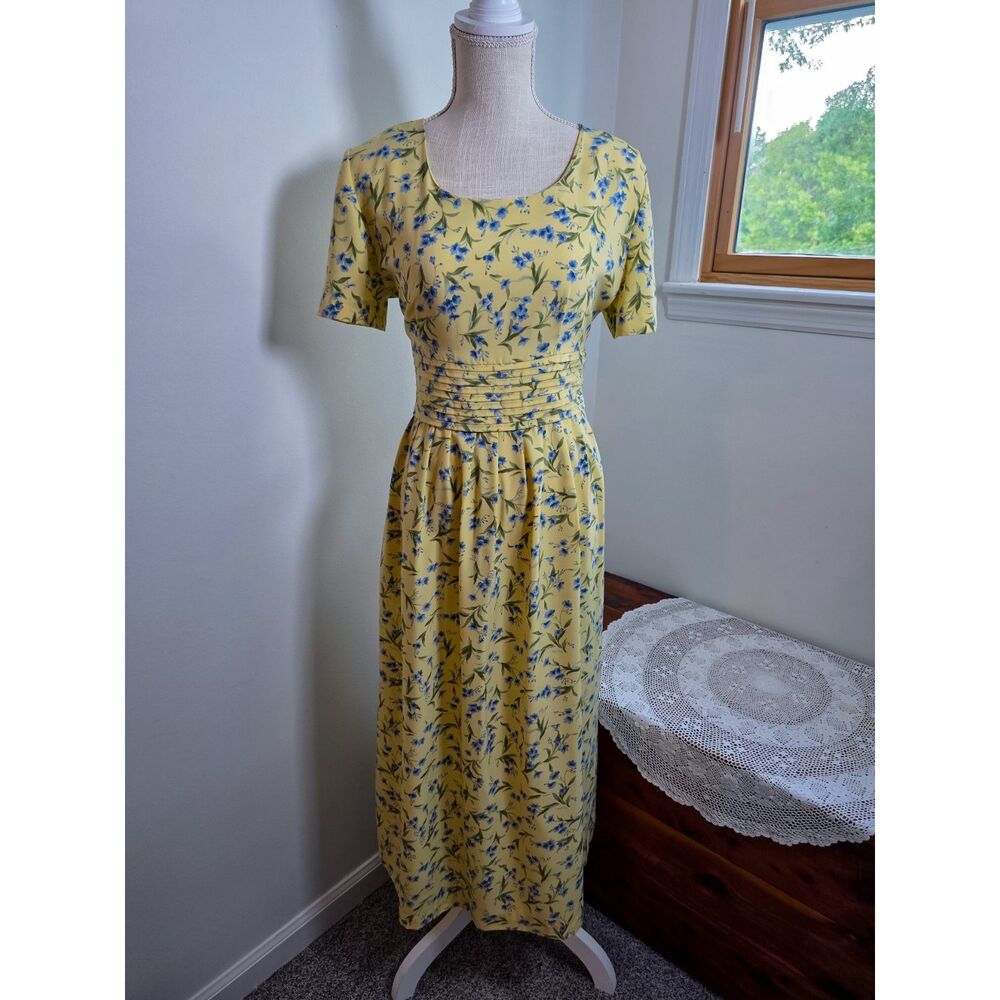 Vintage Kathie Lee Butter Yellow Floral Cottagecore Maxi Dress